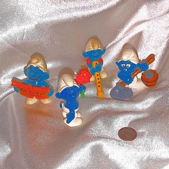 Collectible Smurfs 4 for $23 or $7 each - Picture 1 of 12